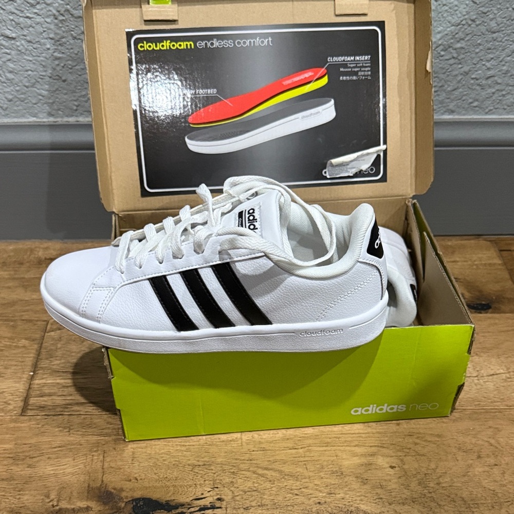 Adidas Cloudfoam White and Black Sneakers - Picture 2 of 5